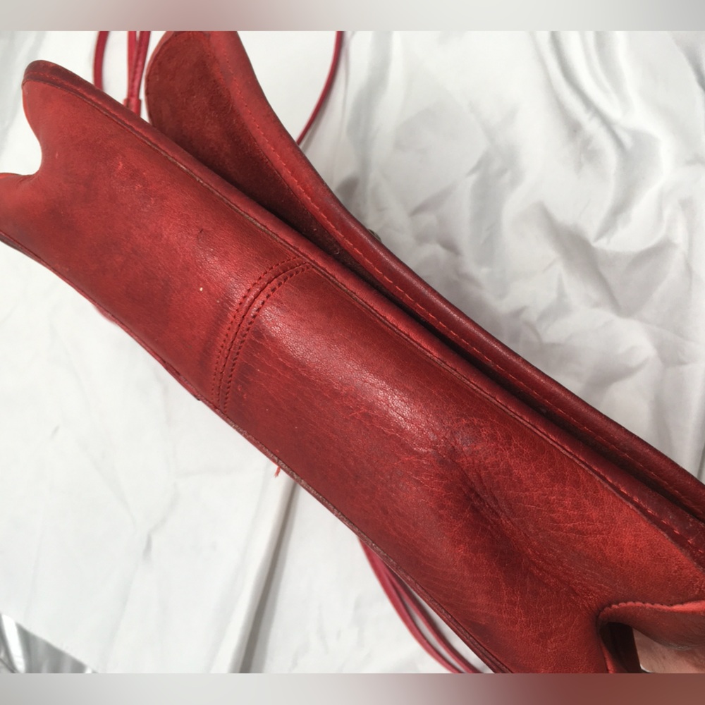 COACH Vintage Leather Flap TurnLock Messenger Shoulder Handbag Red NYC USA Small - Picture 7 of 16
